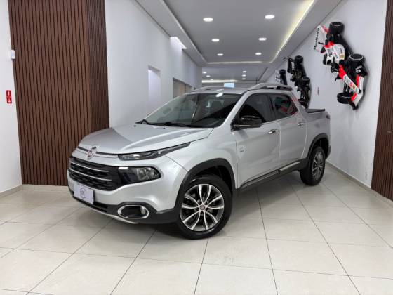 FIAT TORO 2.0 16V TURBO DIESEL VOLCANO 4WD AT9 FIAT TORO 2.0 16V TURBO DIESEL VOLCANO 4WD AT9